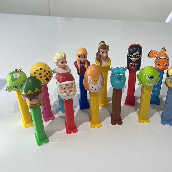 PEZ Dispensers - Picture 2 of 4